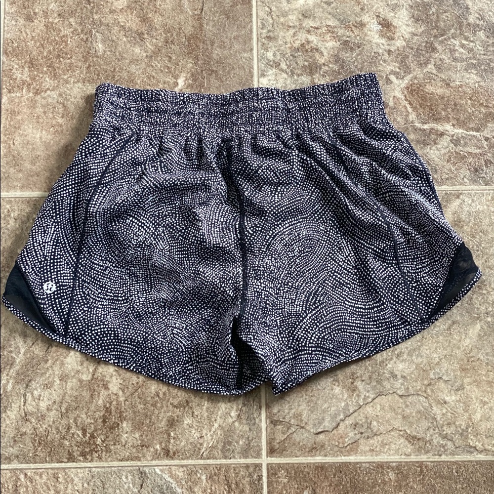 Lululemon shorts 6Tall